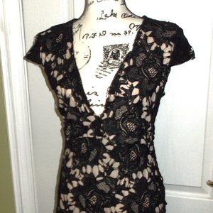Tea & Cup Black/Ecru Lace Dress V Neck M